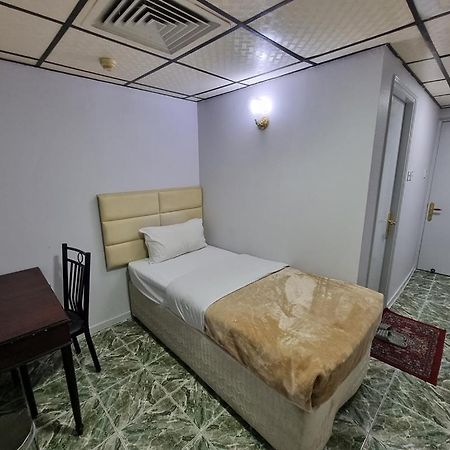 West Hotel Dubai Eksteriør billede
